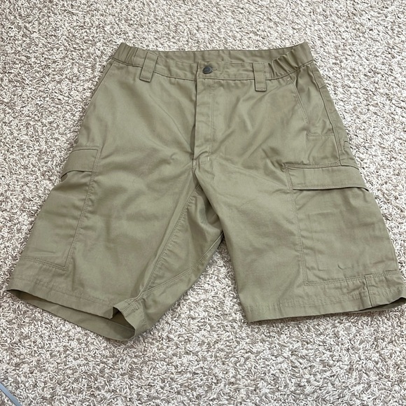 Vertx Other - Vertx Dark Khaki Cargo Shorts - Size 30 Regular